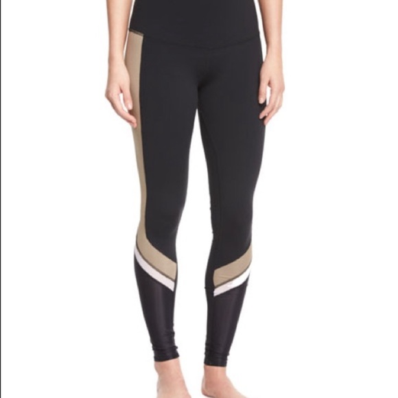 Alo Yoga High Rise Black Tan & White Elevate Athletic Leggings Women’s Size Sm - Picture 2 of 10